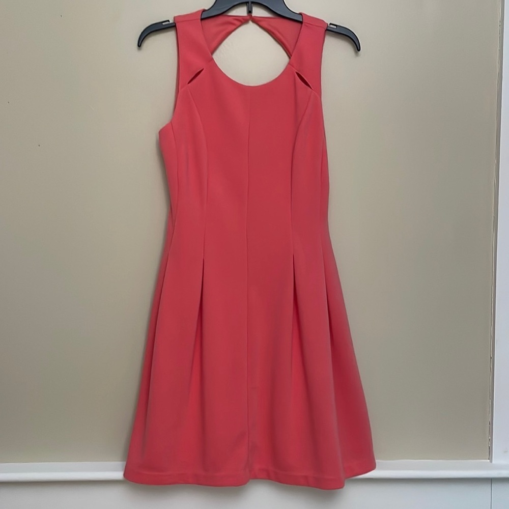 ELLE Sleeveless Dress